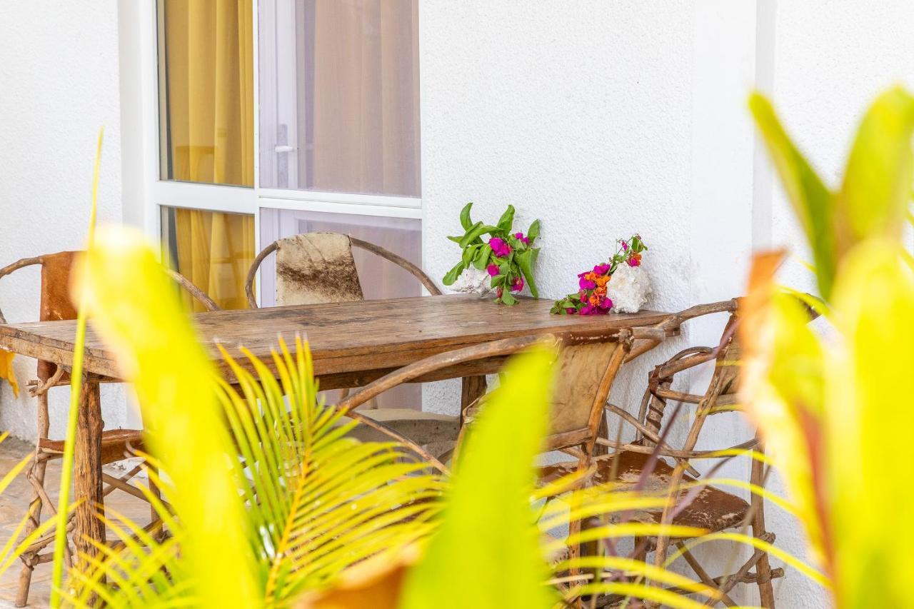 Surfescape Zanzibar Apartment Kiwengwa  ภายนอก รูปภาพ