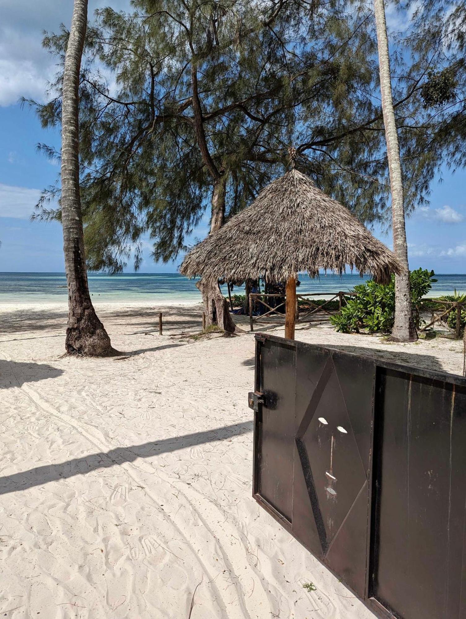 Surfescape Zanzibar Apartment Kiwengwa  ภายนอก รูปภาพ